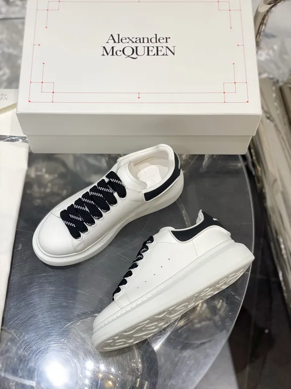 Alexander McQueen Shoe 